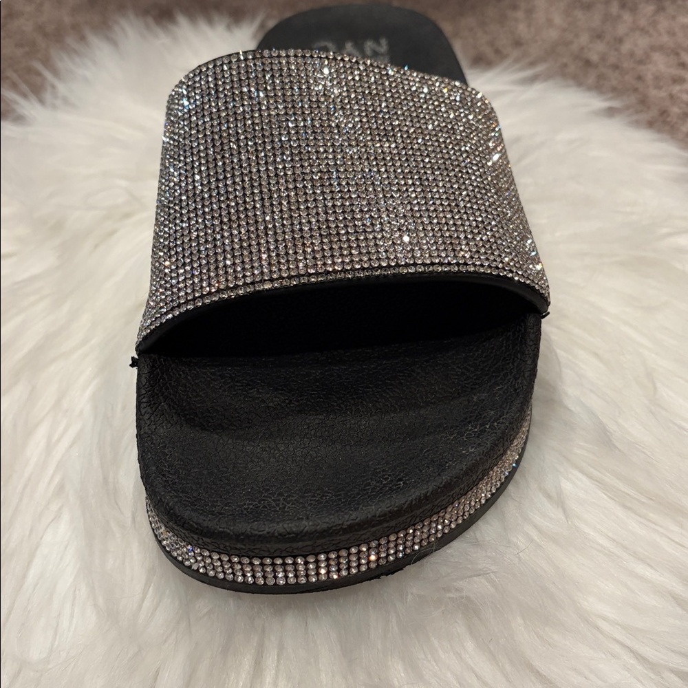 Bling Madden NYC Black and White Slide Sandals Size 9 - Picture 10 of 10